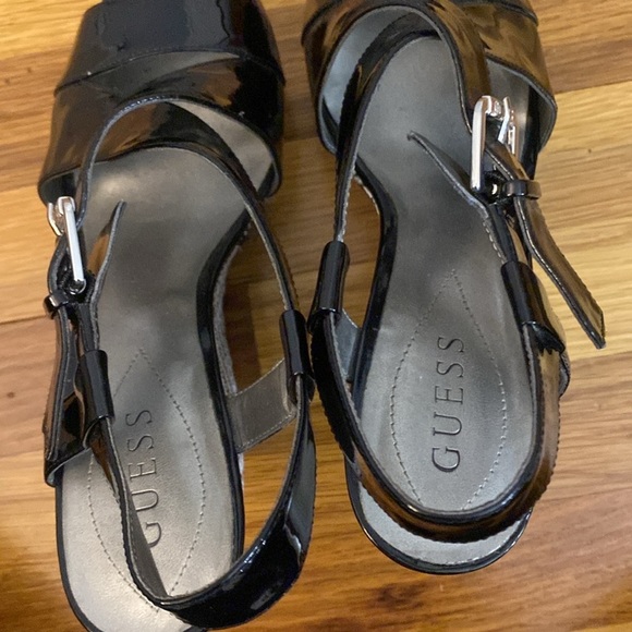 Guess Women’s Black and White Striped Wedges Size 9 - Picture 6 of 9